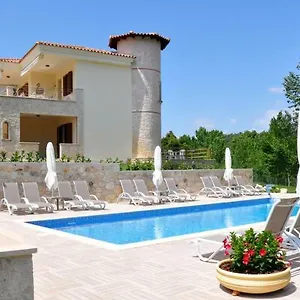 Rahona Case de vacanță